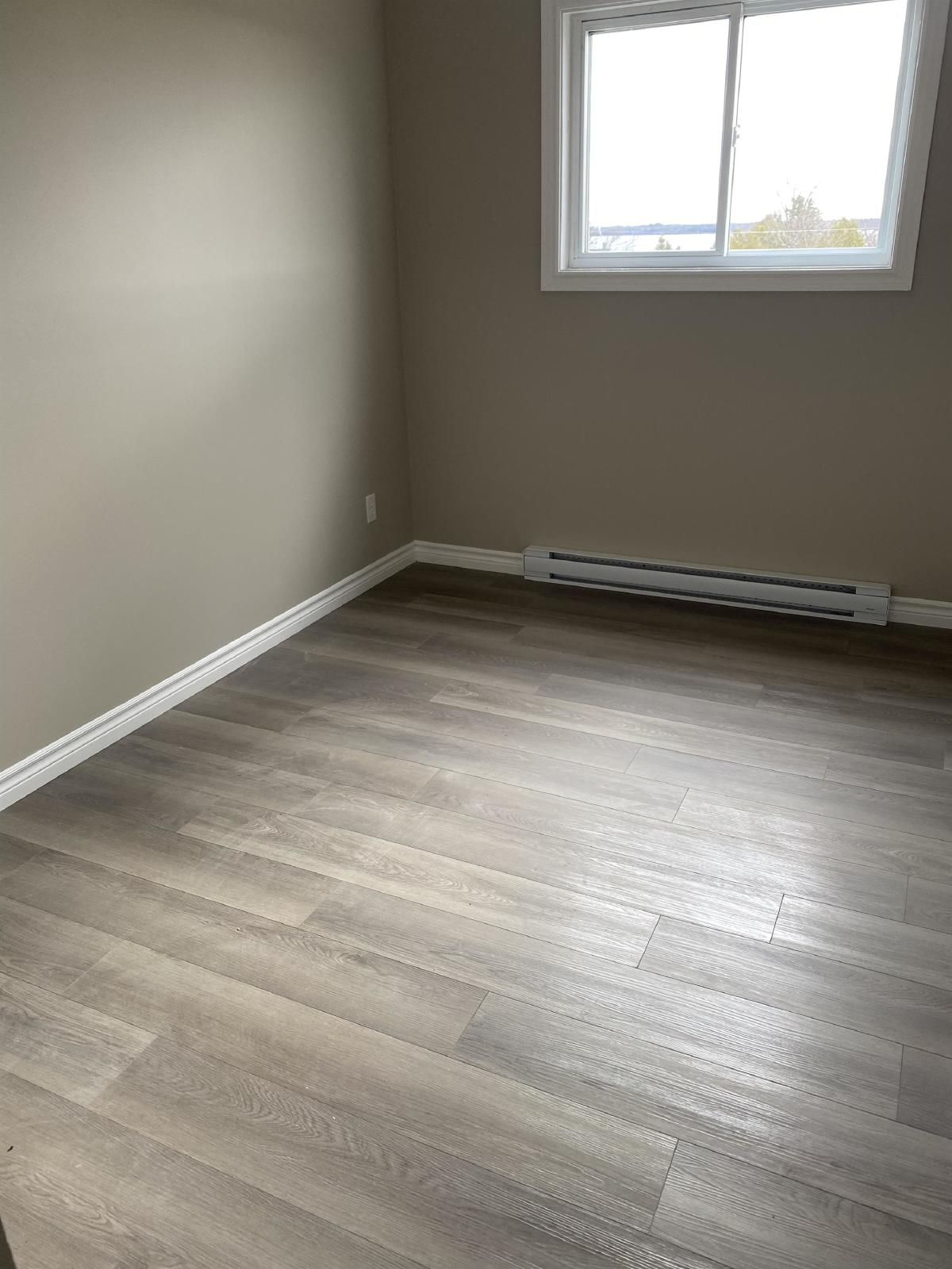 615 Chalmers Court - 5 property image