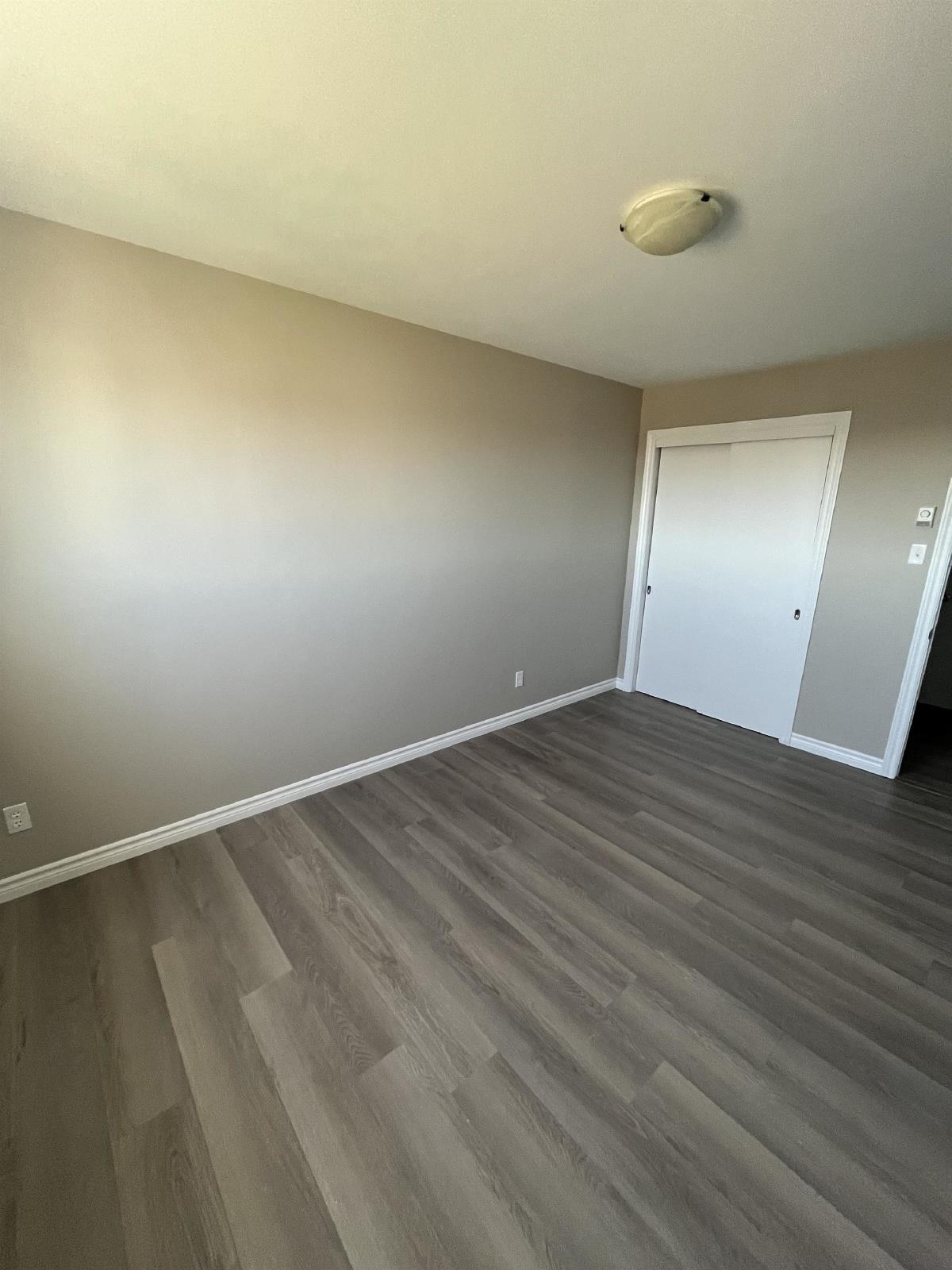 615 Chalmers Court - 5 property image