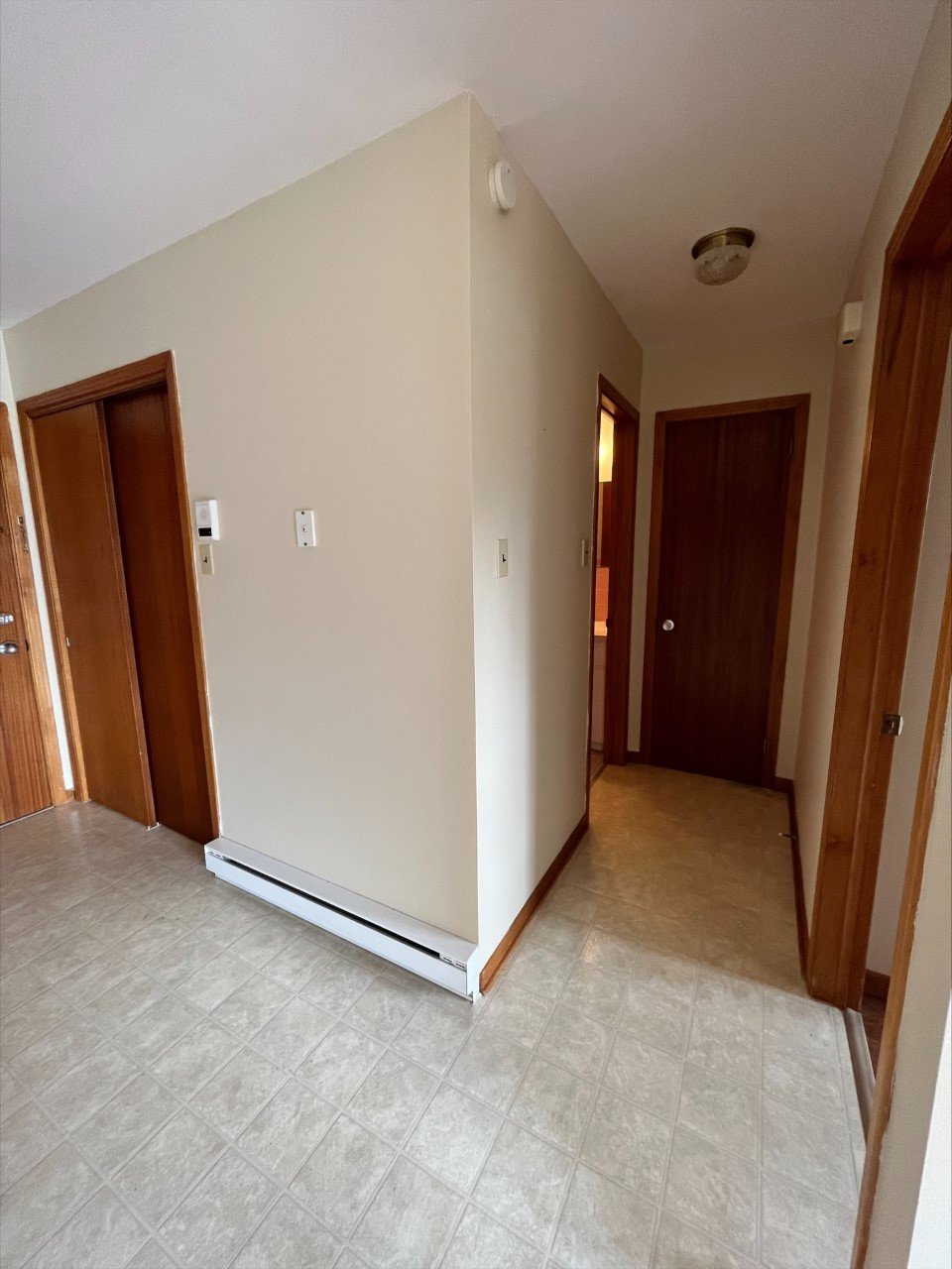 615 Chalmers Court - 16 property image