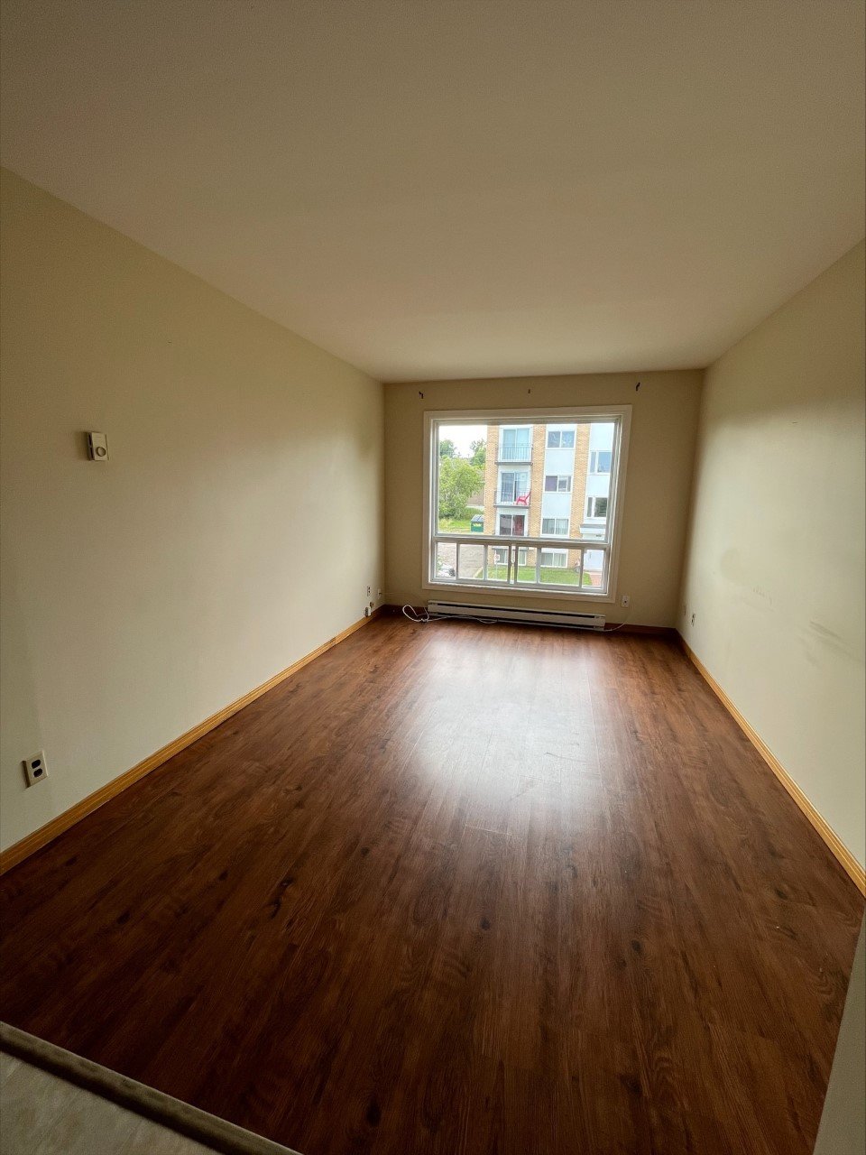 615 Chalmers Court - 16 property image