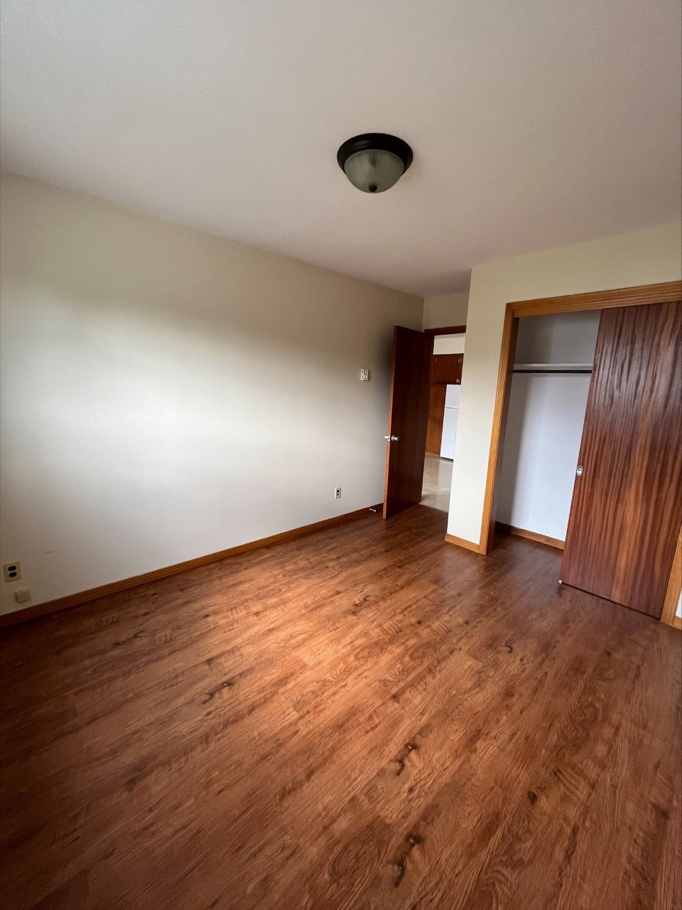 615 Chalmers Court - 16 property image