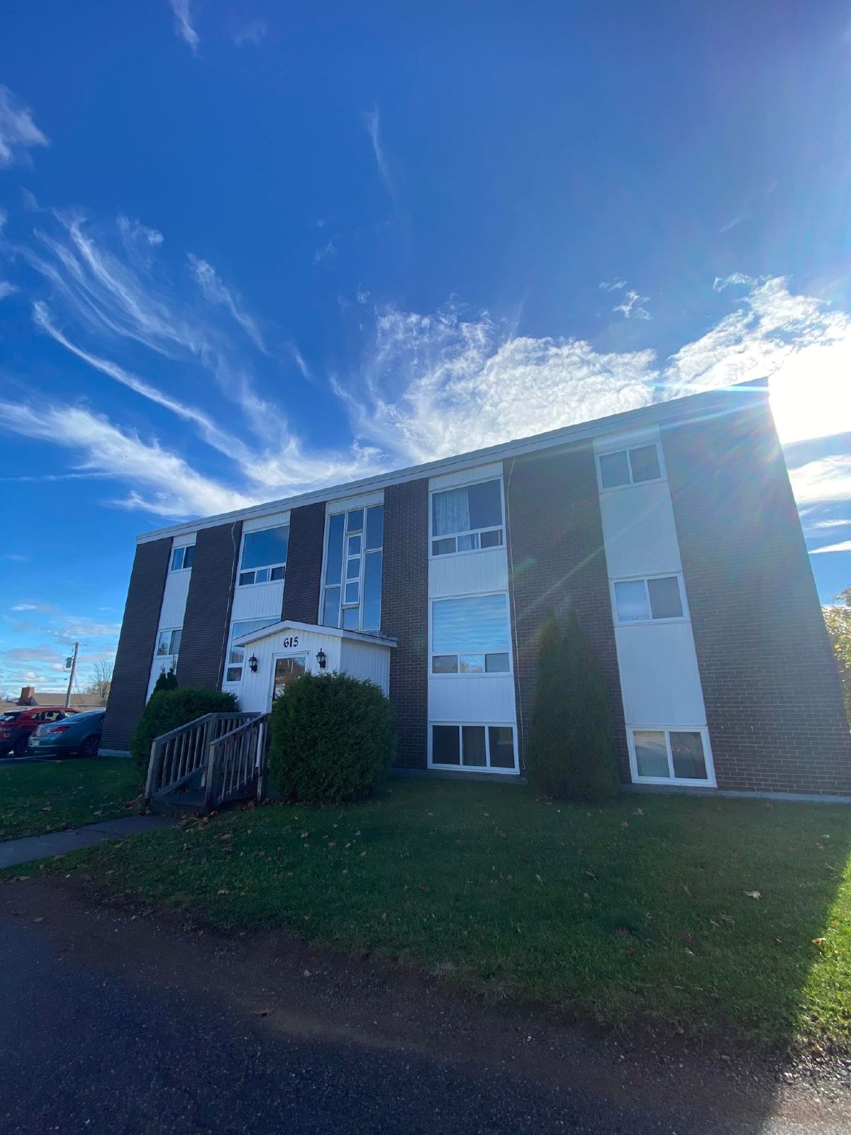 615 Chalmers Court - 16 property image