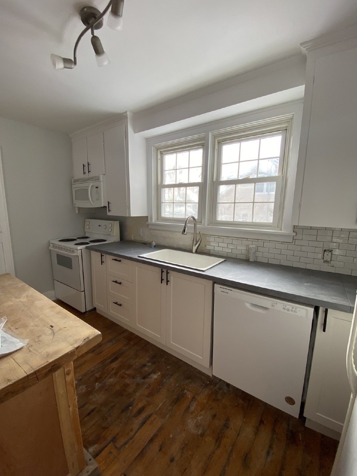 510 Stout Court - 1 property image