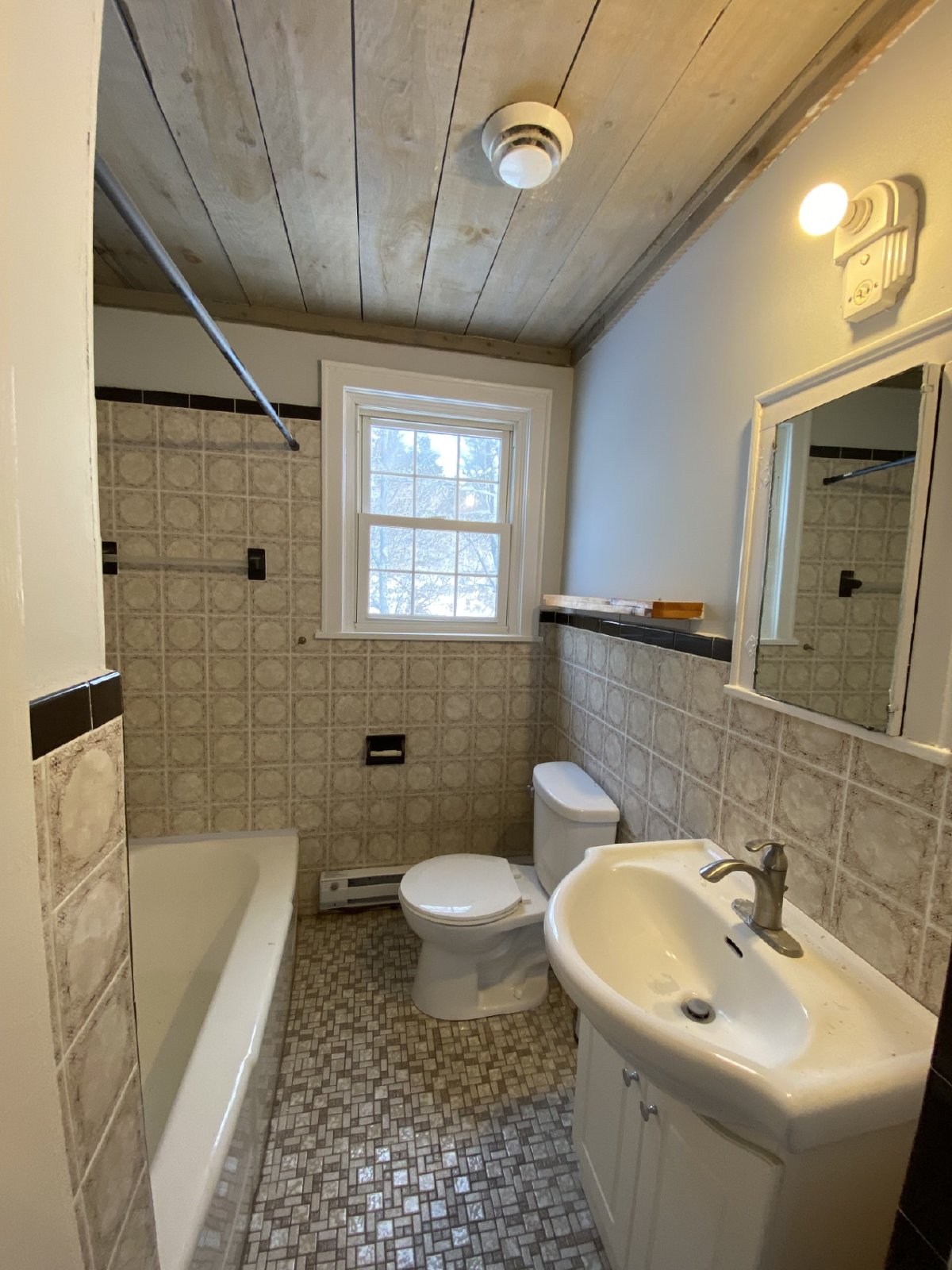 510 Stout Court - 1 property image