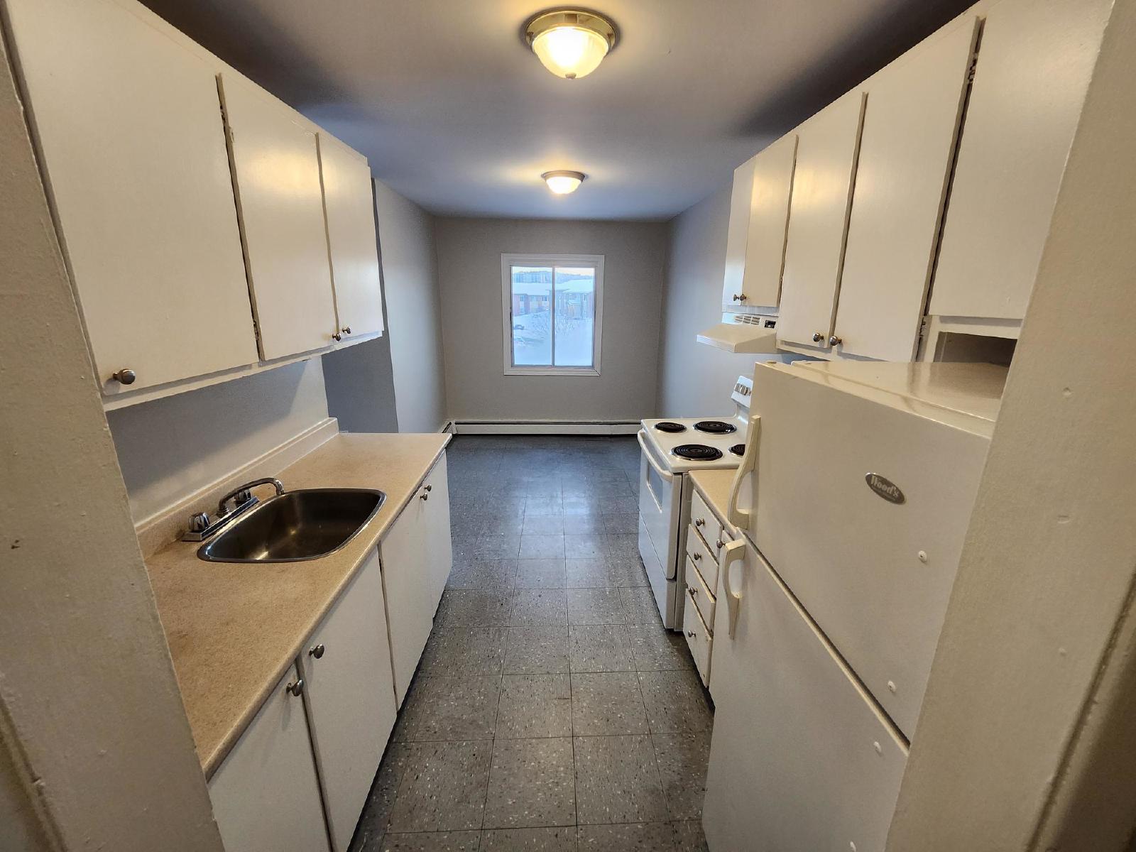 7 Reading Crescent - 7 property image