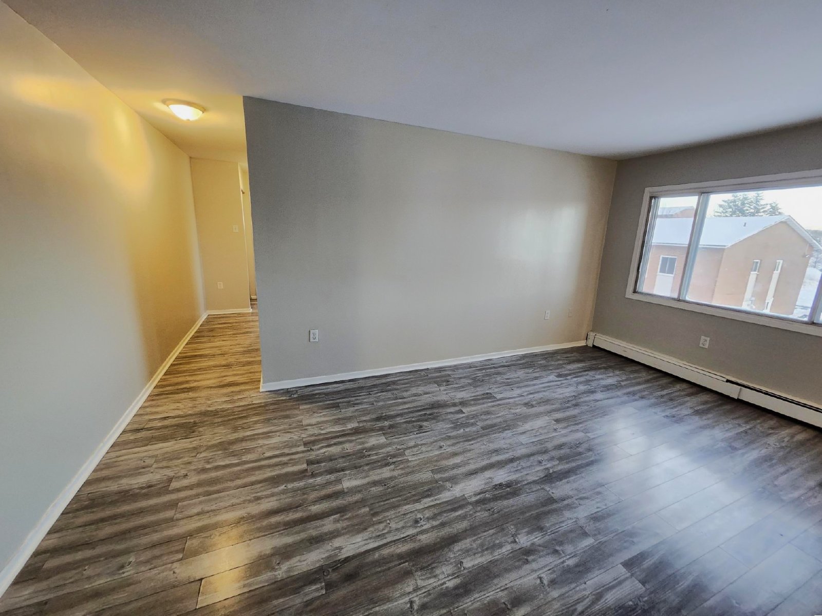 7 Reading Crescent - 7 property image