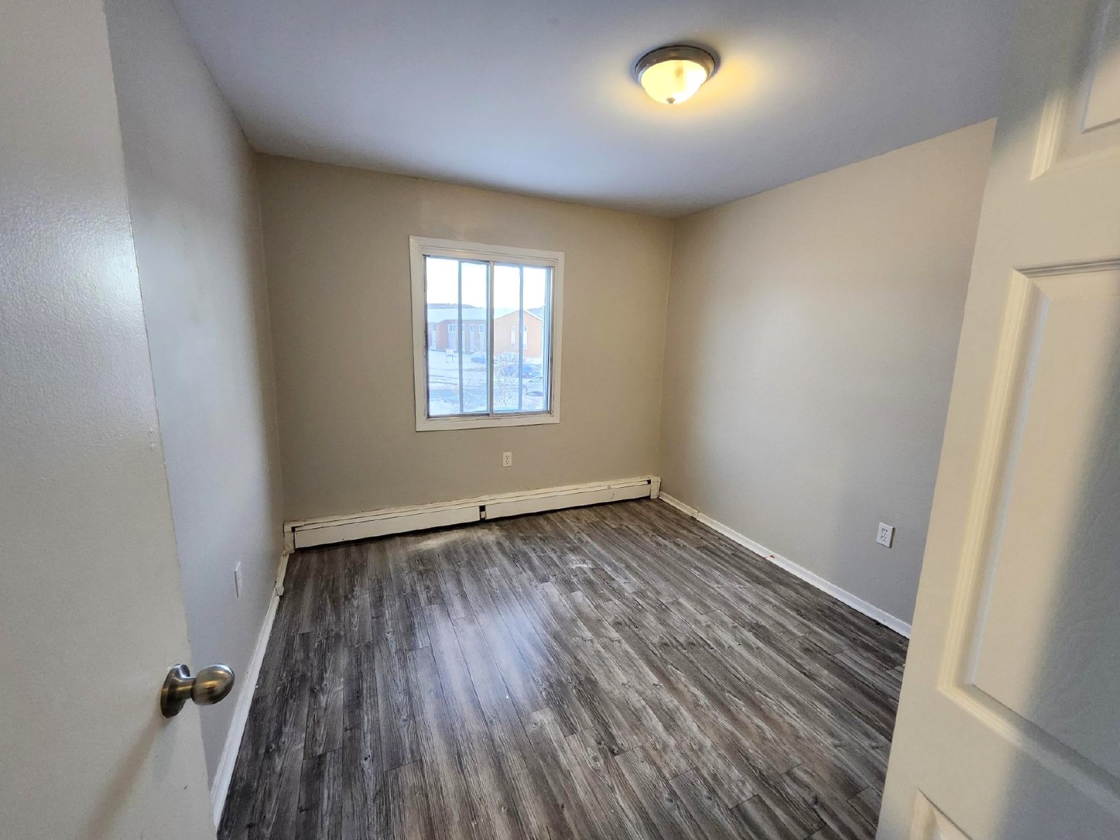 7 Reading Crescent - 7 property image