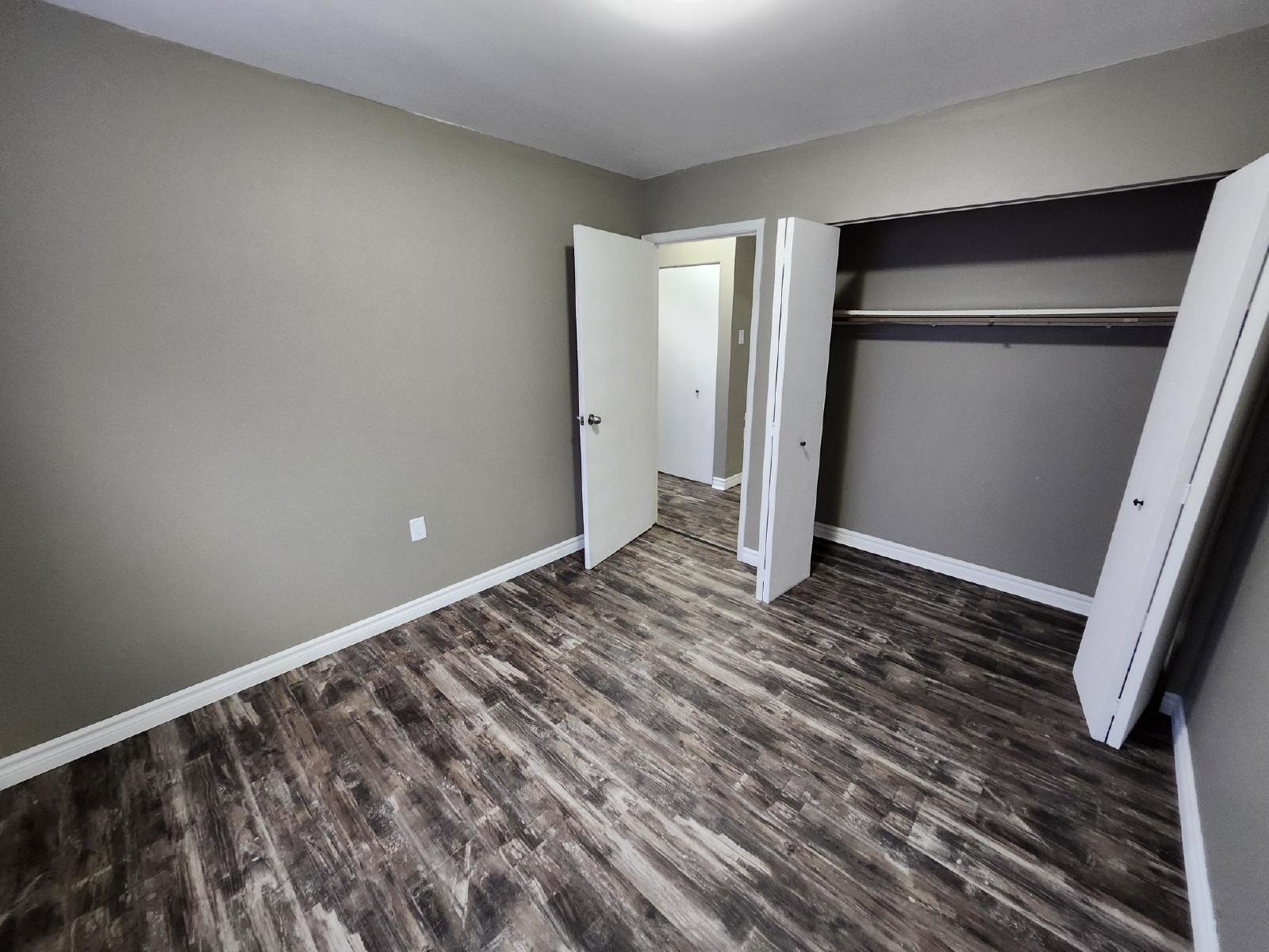 7 Reading Crescent - 10 property image