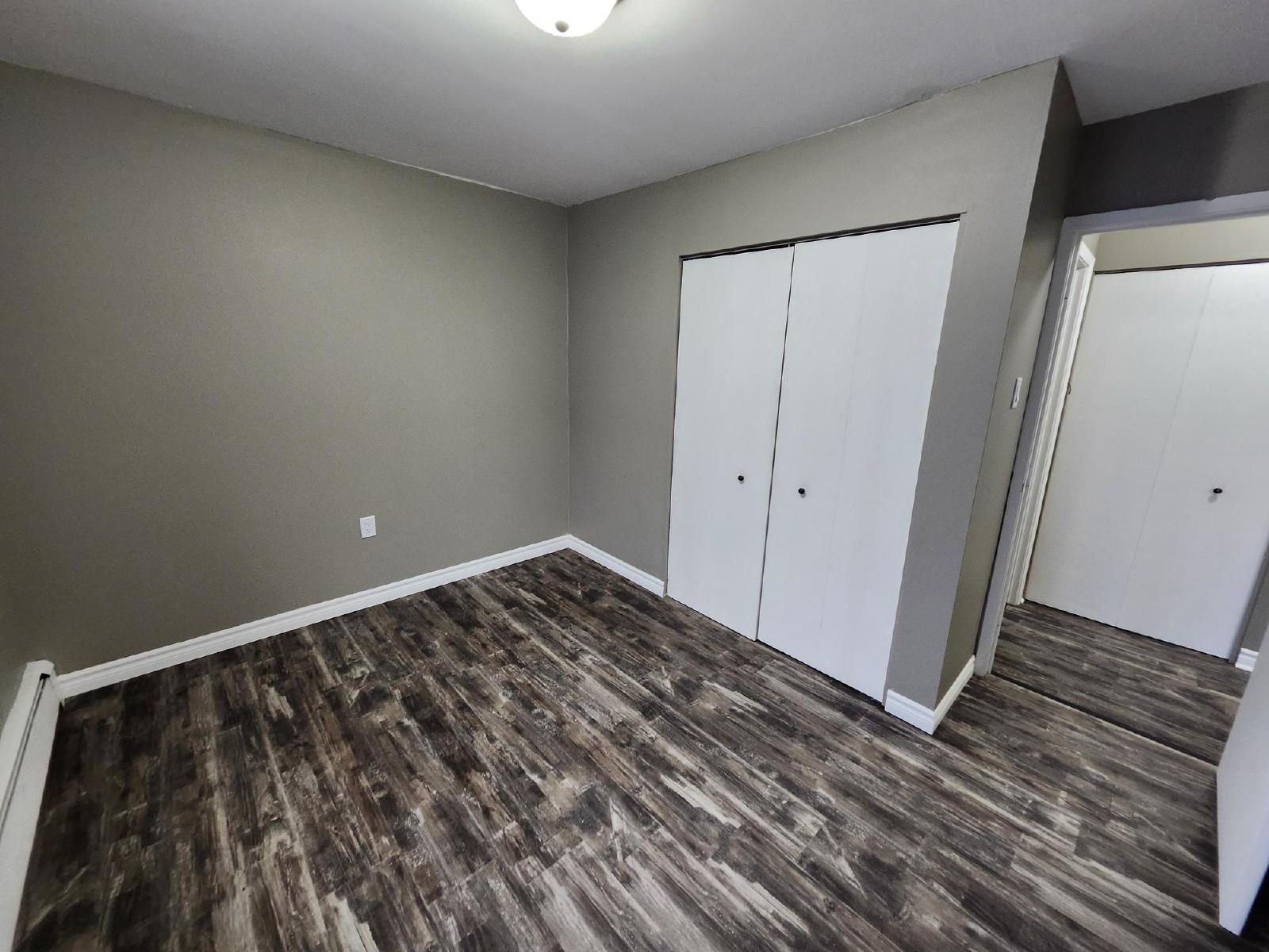 7 Reading Crescent - 10 property image