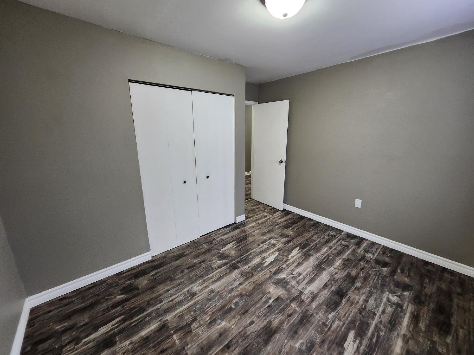 7 Reading Crescent - 10 property image