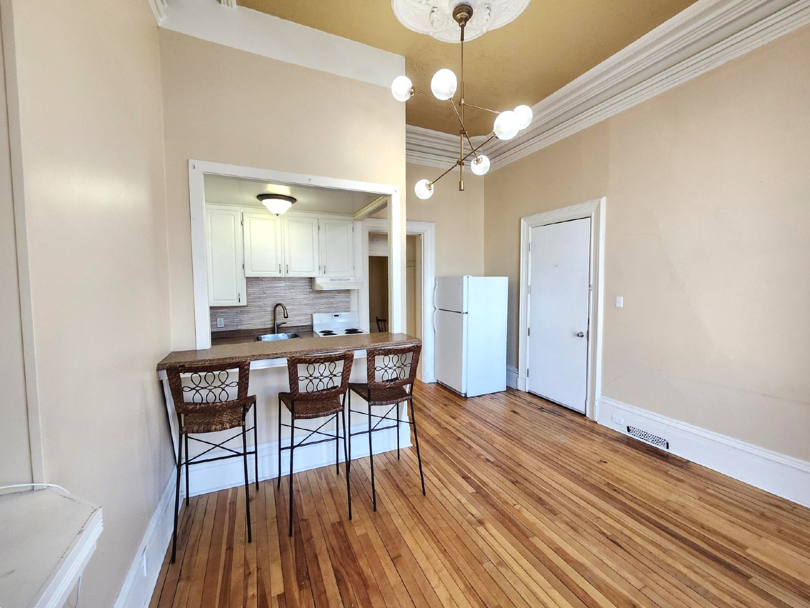 196 King Street East - 1 property image