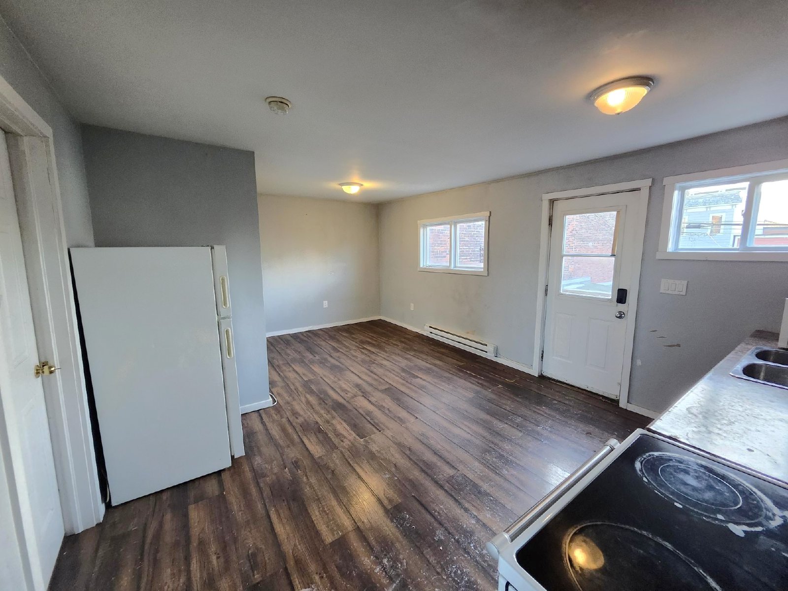 196 King Street East - 6 property image