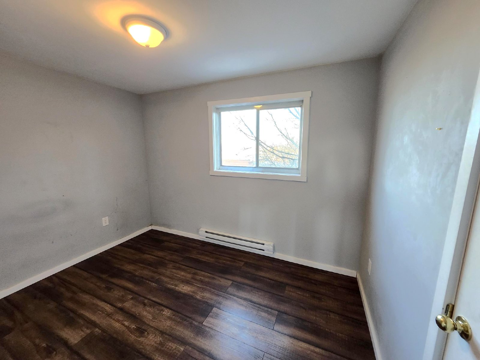 196 King Street East - 6 property image